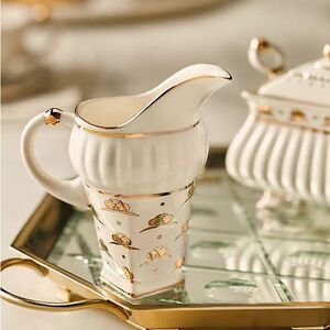 ❤️ The Met Collection Creamer Vessel - Collectible Collaboration with Anthro